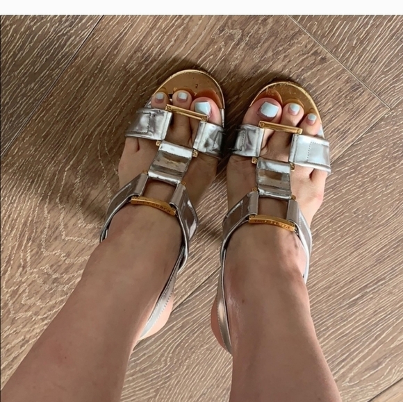 Tory Burch Metallic Gold Brouch Heels - Picture 8 of 13